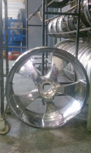 26 inch Chrome wheel Bent and Curb checked(curb rash)