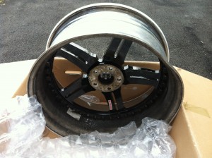 Damaged bent 22 inch asanti wheel pic 1